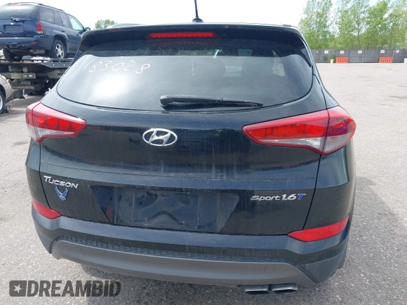 2016 Hyundai Tucson Limited with VIN KM8J33A27GU181240, listed as a IAAI auction lot 42183028 with 104,557 mi miles. Bid and sale history available at carsss.com. Image 16.