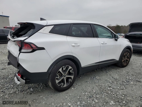 2024 Kia Sportage EX with VIN 5XYK33DFXRG209866, listed as a Copart auction lot 86370354 with 33,504 mi miles and Salvage Title. Bid and sale history available at carsss.com. Image 3.