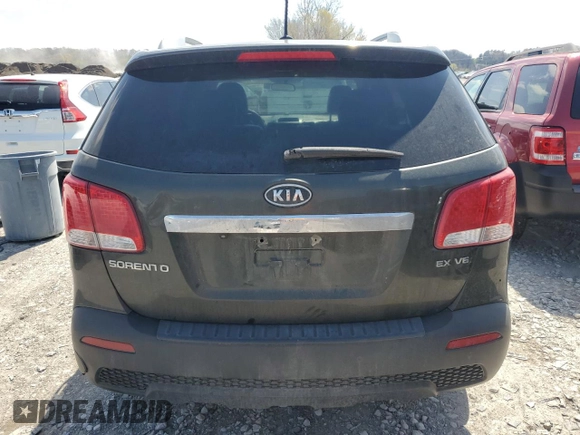 2013 Kia Sorento EX with VIN 5XYKU3A21DG317929, listed as a Copart auction lot 52303015 with Not Provided miles and Clean Title. Bid and sale history available at carsss.com. Image 6.