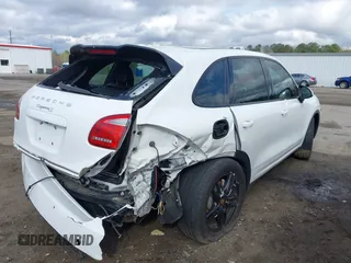 2013 Porsche Cayenne S с VIN WP1AB2A20DLA85337, выставлен на аукционе IAAI как лот 41875317 с пробегом 116 561 миль миль и . История ставок и продаж доступна на DreamBid. Изображение 4.