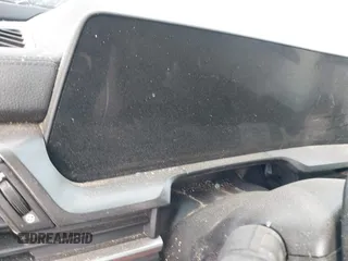 2024 Kia Telluride LX z VIN 5XYP2DGC8RG423352, wystawiony jako IAAI lot #41194764 z przebiegiem Nie podano mil oraz . Historia ofert i sprzedaży dostępna na DreamBid. Obrazek 7.