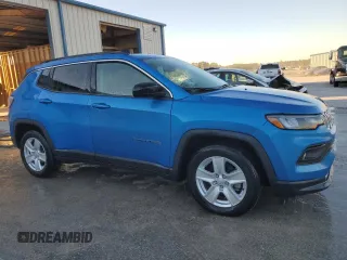 2022 Jeep Compass Latitude with VIN 3C4NJCBB7NT119404, listed as a Copart auction lot 81812534 with 48,743 mi miles and Salvage Title. Bid and sale history available at DreamBid. Image 4.