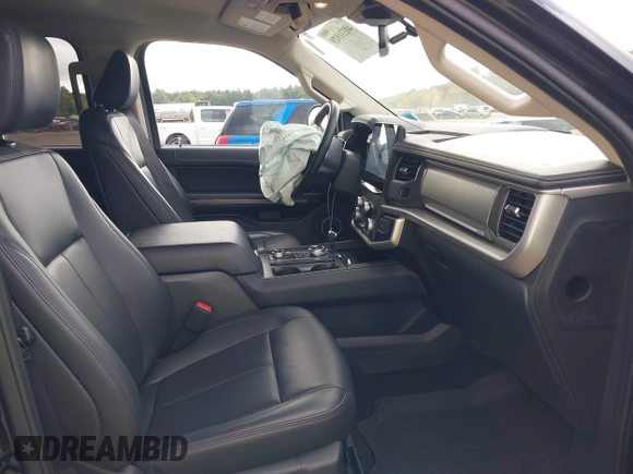 2024 Ford Expedition Max XLT with VIN 1FMJK1J86REA27207, listed as a IAAI auction lot 40331929 with 25,951 mi miles and . Bid and sale history available at DreamBid. Image 5.
