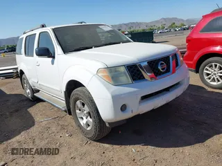 2006 Nissan Pathfinder SE z VIN 5N1AR18U16C671008, wystawiony jako IAAI lot #42490035 z przebiegiem 212 317 mil mil oraz . Historia ofert i sprzedaży dostępna na DreamBid. Obrazek 1.