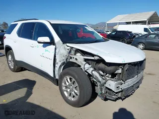2019 Chevrolet Traverse LT Cloth with VIN 1GNERGKW7KJ203638, listed as a IAAI auction lot 41852018 with 98,677 mi miles. Bid and sale history available at carsss.com. Image 1.