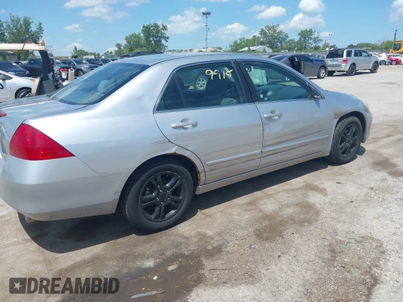 2007 Honda Accord LX SE с VIN 1HGCM56397A028272, выставлен на аукционе IAAI как лот 42579915 с пробегом 163 918 миль миль и . История ставок и продаж доступна на DreamBid. Изображение 4.