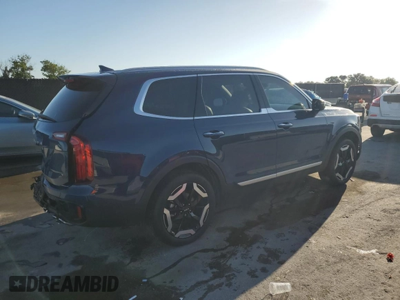 2024 Kia Telluride S with VIN 5XYP64GC3RG489652, listed as a Copart auction lot 61755995 with 9,479 mi miles and Salvage title. Bid and sale history available at DreamBid. Image 3.