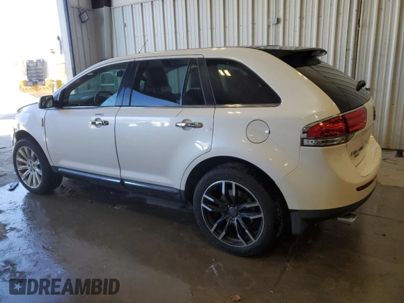 2011 Lincoln MKX z VIN 2LMDJ8JK4BBJ31821, wystawiony jako Copart lot #52150815 z przebiegiem 125 597 mil mil oraz Nie do naprawy • Non repairable. Historia ofert i sprzedaży dostępna na DreamBid. Obrazek 2.