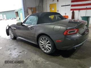 2017 FIAT 124 Spider Elaborazione Abarth z VIN JC1NFAEK1H0125019, wystawiony jako Copart lot #51663565 z przebiegiem Nie podano mil oraz Szkoda całkowita • Salvage title. Historia ofert i sprzedaży dostępna na DreamBid. Obrazek 2.