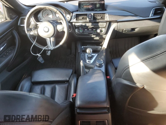 2017 BMW M4 with VIN WBS3U9C38HP971268, listed as a Copart auction lot 81133614 with 31,540 mi miles and Salvage title. Bid and sale history available at DreamBid. Image 8.