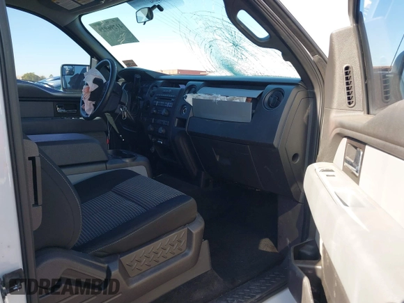 2014 Ford F-150 XL with VIN 1FTEX1CM5EKF92884, listed as a IAAI auction lot 41296929 with 1 mi miles. Bid and sale history available at carsss.com. Image 5.