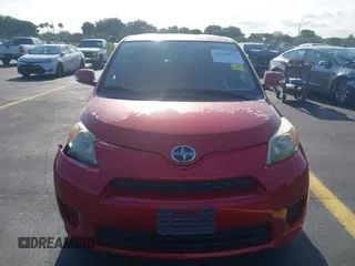 2008 Scion xD z VIN JTKKU10468J020158, wystawiony jako IAAI lot #42210532 z przebiegiem 142 091 mil mil oraz . Historia ofert i sprzedaży dostępna na DreamBid. Obrazek 13.