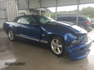 2008 Ford Mustang GT Deluxe z VIN 1ZVHT85H385129062, wystawiony jako Copart lot #54675065 z przebiegiem 21 463 mil mil oraz Szkoda całkowita • Salvage title. Historia ofert i sprzedaży dostępna na DreamBid. Obrazek 4.