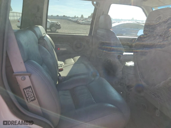 1998 Chevrolet Tahoe with VIN 1GNEK13R0WJ354076, listed as a Copart auction lot 72605944 with 211,868 mi miles and Clean Title. Bid and sale history available at carsss.com. Image 11.