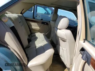 1992 Mercedes-Benz 400 with VIN WDBEA34E6NB743461, listed as a Copart auction lot 67982874 with 193,749 mi miles and Salvage Title. Bid and sale history available at carsss.com. Image 10.
