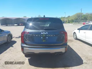 2024 Kia Telluride S with VIN 5XYP64GC4RG413972, listed as a IAAI auction lot 41815853 with 10,500 mi miles and . Bid and sale history available at carsss.com. Image 17.