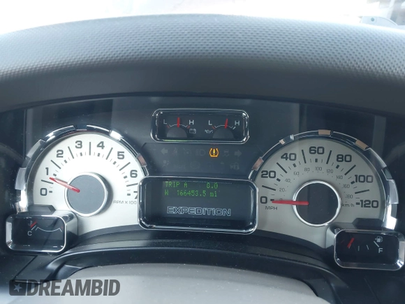 2013 Ford Expedition Limited с VIN 1FMJU2A52DEF64185, выставлен на аукционе IAAI как лот 42020671 с пробегом 166 453 миль миль и . История ставок и продаж доступна на DreamBid. Изображение 7.