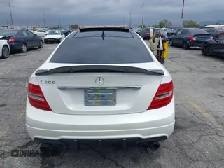 2014 Mercedes-Benz C 250 z VIN WDDGJ4HB6EG184292, wystawiony jako IAAI lot #42183329 z przebiegiem 122 449 mil mil oraz . Historia ofert i sprzedaży dostępna na DreamBid. Obrazek 17.