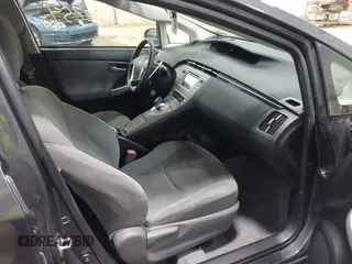 2015 Toyota Prius Four with VIN JTDKN3DU9F0479021, listed as a IAAI auction lot 42632754 with 77,400 mi miles and . Bid and sale history available at DreamBid. Image 5.