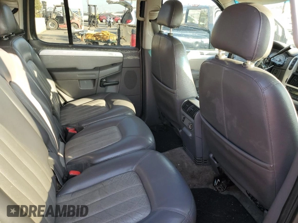 2002 Mercury Mountaineer Convenience z VIN 4M2ZU66W72ZJ38041, wystawiony jako Copart lot #86024514 z przebiegiem 264 952 mil mil oraz Szkoda całkowita • Salvage title. Historia ofert i sprzedaży dostępna na DreamBid. Obrazek 10.