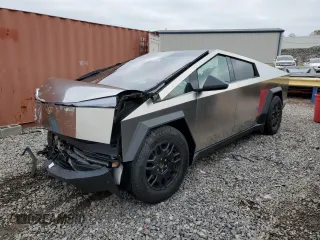 2024 Tesla Cybertruck z VIN 7G2CEHED0RA014997, wystawiony jako Copart lot #82289564 z przebiegiem Nie podano mil oraz Szkody całkowita. Historia ofert i sprzedaży dostępna na DreamBid. Obrazek 1.