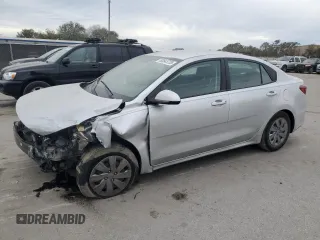 2020 Kia Rio LX with VIN 3KPA24AD7LE352849, listed as a Copart auction lot 88843725 with 80,805 mi miles and Salvage Title. Bid and sale history available at carsss.com. Image 1.
