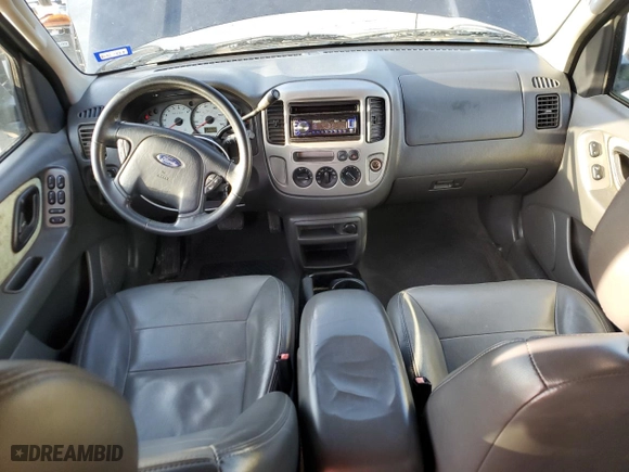 2004 Ford Escape XLT with VIN 1FMYU03134KB25107, listed as a Copart auction lot 88795295 with 231,596 mi miles and Salvage Title. Bid and sale history available at carsss.com. Image 8.