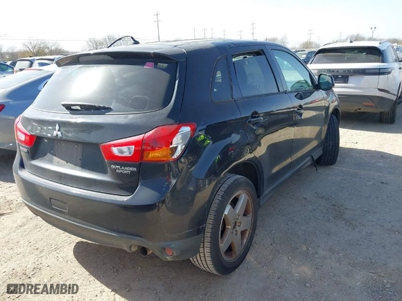 2015 Mitsubishi Outlander Sport ES with VIN 4A4AP3AU3FE030021, listed as a IAAI auction lot 41712903 with 124,831 mi miles. Bid and sale history available at carsss.com. Image 4.