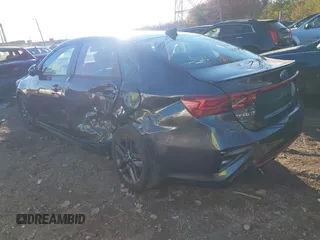 2021 Kia Forte GT-Line with VIN 3KPF34AD8ME270830, listed as a IAAI auction lot 40832173 with 68,240 mi miles and . Bid and sale history available at DreamBid. Image 6.