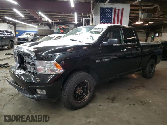 2009 Dodge 1500 Sport z VIN 1D3HV18T99S781442, wystawiony jako Copart lot #43260325 z przebiegiem 137 312 mil mil oraz Szkoda całkowita • Salvage title. Historia ofert i sprzedaży dostępna na DreamBid. Obrazek 1.