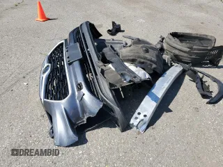 2022 Toyota Highlander XLE with VIN 5TDGZRBH3NS594857, listed as a Copart auction lot 57678895 with 21,899 mi miles and Salvage title. Bid and sale history available at DreamBid. Image 13.
