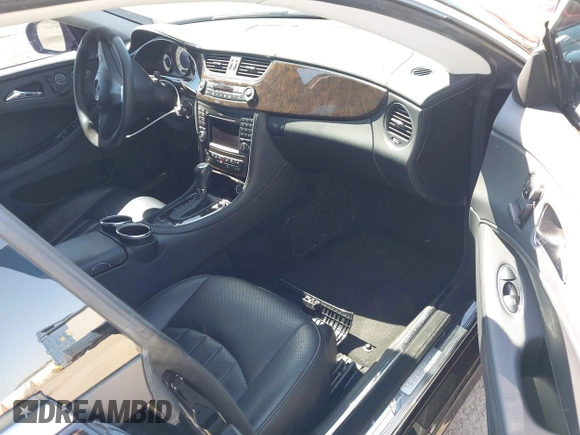 2010 Mercedes-Benz CLS 550 with VIN WDDDJ7CB0AA164094, listed as a IAAI auction lot 42709887 with 83,092 mi miles and . Bid and sale history available at DreamBid. Image 5.