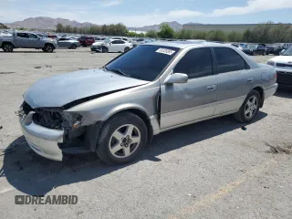 2001 Toyota Camry CE z VIN JT2BG22K410543411, wystawiony jako Copart lot #55328285 z przebiegiem 235 080 mil mil oraz Szkoda całkowita • Salvage title. Historia ofert i sprzedaży dostępna na DreamBid. Obrazek 1.