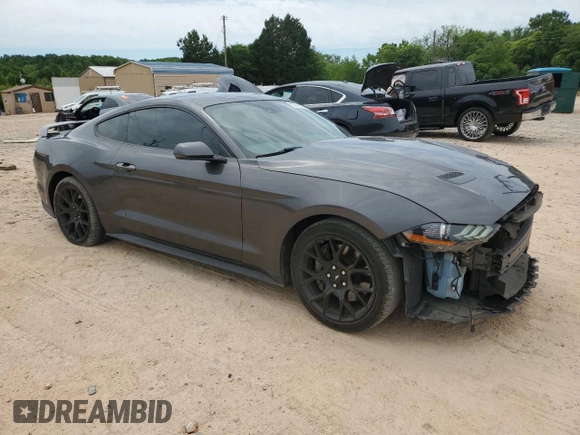 2019 Ford Mustang EcoBoost z VIN 1FA6P8TH8K5143490, wystawiony jako Copart lot #57561905 z przebiegiem 126 460 mil mil oraz Szkoda całkowita • Salvage title. Historia ofert i sprzedaży dostępna na DreamBid. Obrazek 4.