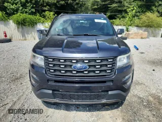 2017 Ford Explorer XLT with VIN 1FM5K7D89HGE10223, listed as a Copart auction lot 62534275 with 144,394 mi miles and Salvage title. Bid and sale history available at DreamBid. Image 5.