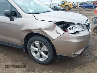 2015 Subaru Forester 2.5i z VIN JF2SJABC3FH437635, wystawiony jako IAAI lot #42515132 z przebiegiem 217 398 mil mil oraz . Historia ofert i sprzedaży dostępna na DreamBid. Obrazek 6.