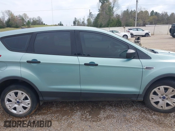 2013 Ford Escape S with VIN 1FMCU0F74DUA84047, listed as a IAAI auction lot 41907938 with 146,465 mi miles. Bid and sale history available at carsss.com. Image 13.