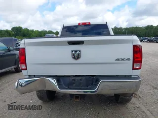 2015 Ram 2500 Tradesman с VIN 3C6UR5CL6FG639196, выставлен на аукционе IAAI как лот 42240407 с пробегом 172 557 миль миль и . История ставок и продаж доступна на DreamBid. Изображение 16.