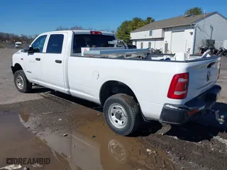 2019 Ram 2500 Tradesman with VIN 3C6UR5HJ3KG574034, listed as a IAAI auction lot 41779145 with 75,188 mi miles. Bid and sale history available at carsss.com. Image 3.
