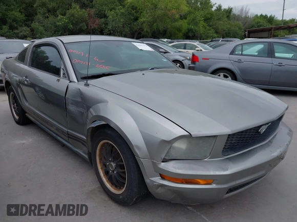 2008 Ford Mustang Deluxe with VIN 1ZVHT80N485143307, listed as a IAAI auction lot 42661093 with 155,133 mi miles and . Bid and sale history available at DreamBid. Image 6.