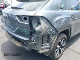 2023 Volkswagen Atlas SE with VIN 1V2LC2CA7PC212471, listed as a IAAI auction lot 42422043 with 24,495 mi miles and . Bid and sale history available at DreamBid. Image 18.