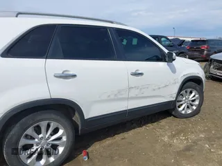 2015 Kia Sorento EX with VIN 5XYKU4A7XFG638114, listed as a IAAI auction lot 41429929 with 160,891 mi miles. Bid and sale history available at carsss.com. Image 18.