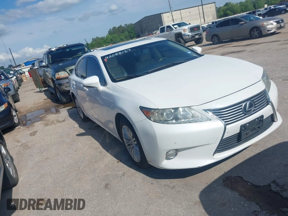 2013 Lexus ES 4dr Sdn with VIN JTHBK1GG7D2067019, listed as a IAAI auction lot 42088189 with 202,667 mi miles. Bid and sale history available at carsss.com. Image 1.
