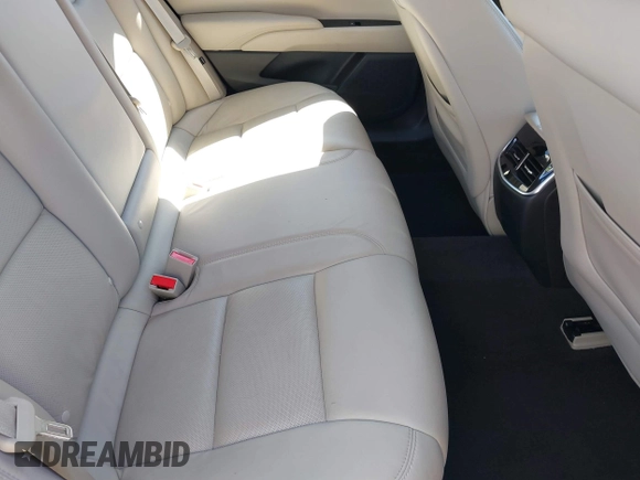 2019 Cadillac XTS with VIN 2G61L5S33K9129247, listed as a IAAI auction lot 41739568 with 39,488 mi miles. Bid and sale history available at carsss.com. Image 8.