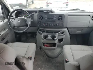 2013 Ford Econoline Cargo Commercial z VIN 1FTNE2EL8DDB01341, wystawiony jako Copart lot #43247025 z przebiegiem 146 232 mil mil oraz Szkody całkowita. Historia ofert i sprzedaży dostępna na DreamBid. Obrazek 8.