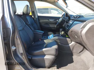 2015 Nissan Rogue SL with VIN 5N1AT2MVXFC862531, listed as a IAAI auction lot 41671922 with 135,637 mi miles. Bid and sale history available at carsss.com. Image 5.