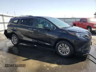 2025 Toyota Sienna XLE with VIN 5TDYRKEC3SS242899, listed as a Copart auction lot 54617665 with 1,830 mi miles and Clean Title. Bid and sale history available at DreamBid. Image 4.