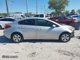 2015 Kia Forte LX with VIN KNAFK4A60F5433356, listed as a IAAI auction lot 41752952 with 91,631 mi miles. Bid and sale history available at carsss.com. Image 13.
