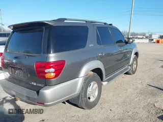 2003 Toyota Sequoia SR5 with VIN 5TDBT44A93S170580, listed as a IAAI auction lot 41739413 with 252,352 mi miles and . Bid and sale history available at DreamBid. Image 4.