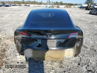 2019 Tesla Model 3 Mid Range with VIN 5YJ3E1EA3KF324201, listed as a Copart auction lot 43221185 with 117,606 mi miles and Salvage Title. Bid and sale history available at carsss.com. Image 6.